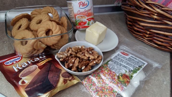 Домашни бонбони с орехи и кондензирано мляко-Стъпка-7527