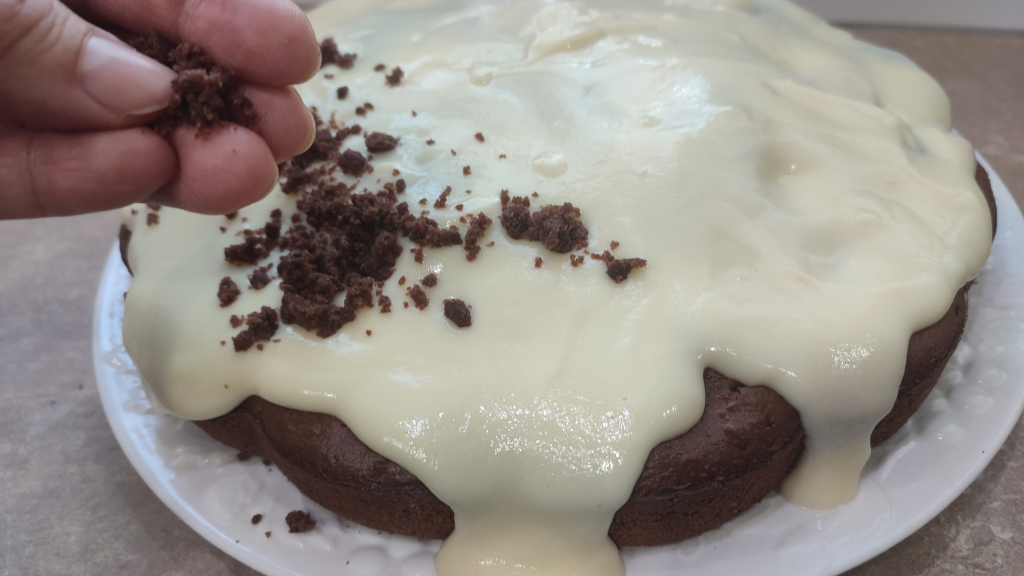 Пълнен какаов кекс с домашен крем-Стъпка-8208