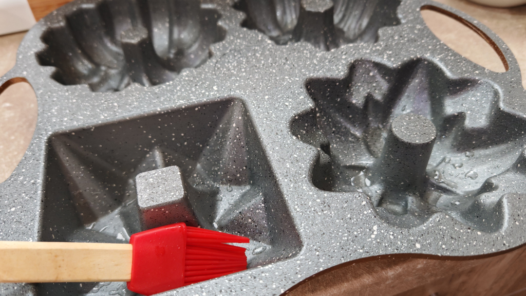 Пухкави мини кексчета асорти-Стъпка-8360