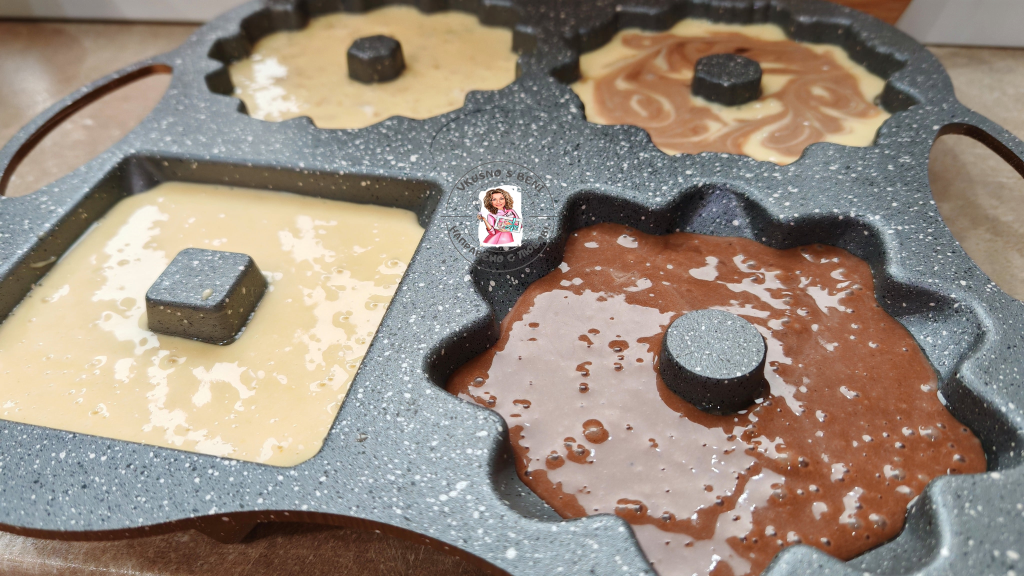 Пухкави мини кексчета асорти-Стъпка-8361