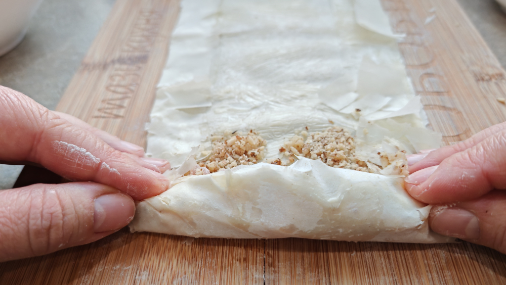 БАКЛАВА С ОРЕХИ И ЛОКУМ -Стъпка-8398